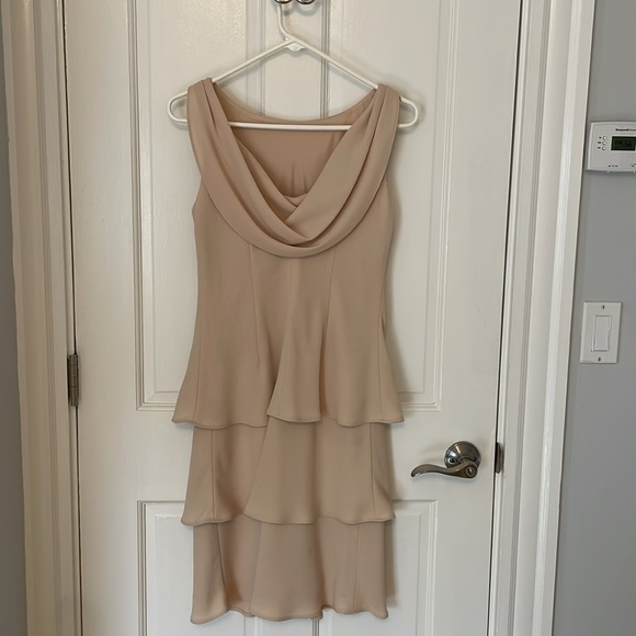 Cream ruffled dress - Picture 2 of 2